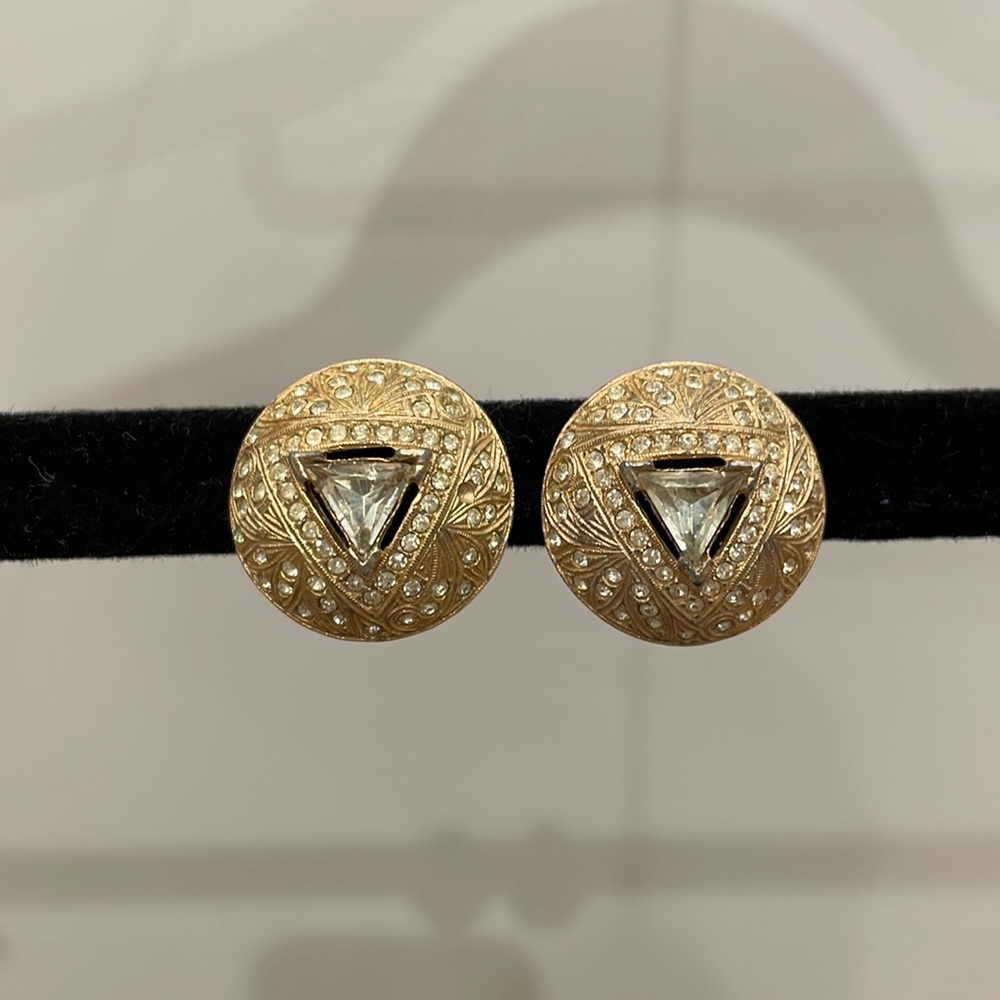 Vintage gold clip on earrings